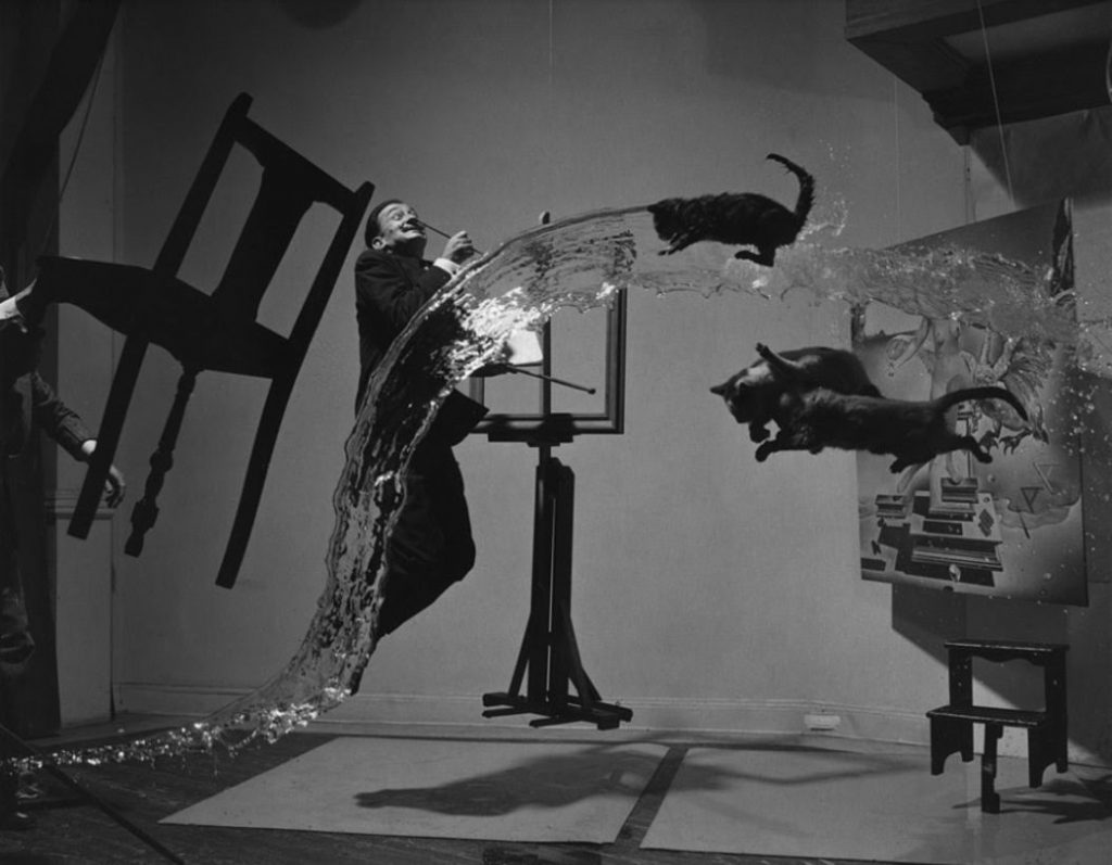 Dalí Atomicus” es una emblemática fotografía surrealista