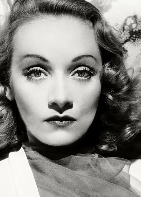 Marlene Dietrich con Iluminación Butterfly 